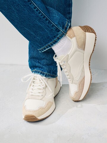 Next Platform trainers 'Forever Comfort®' in White