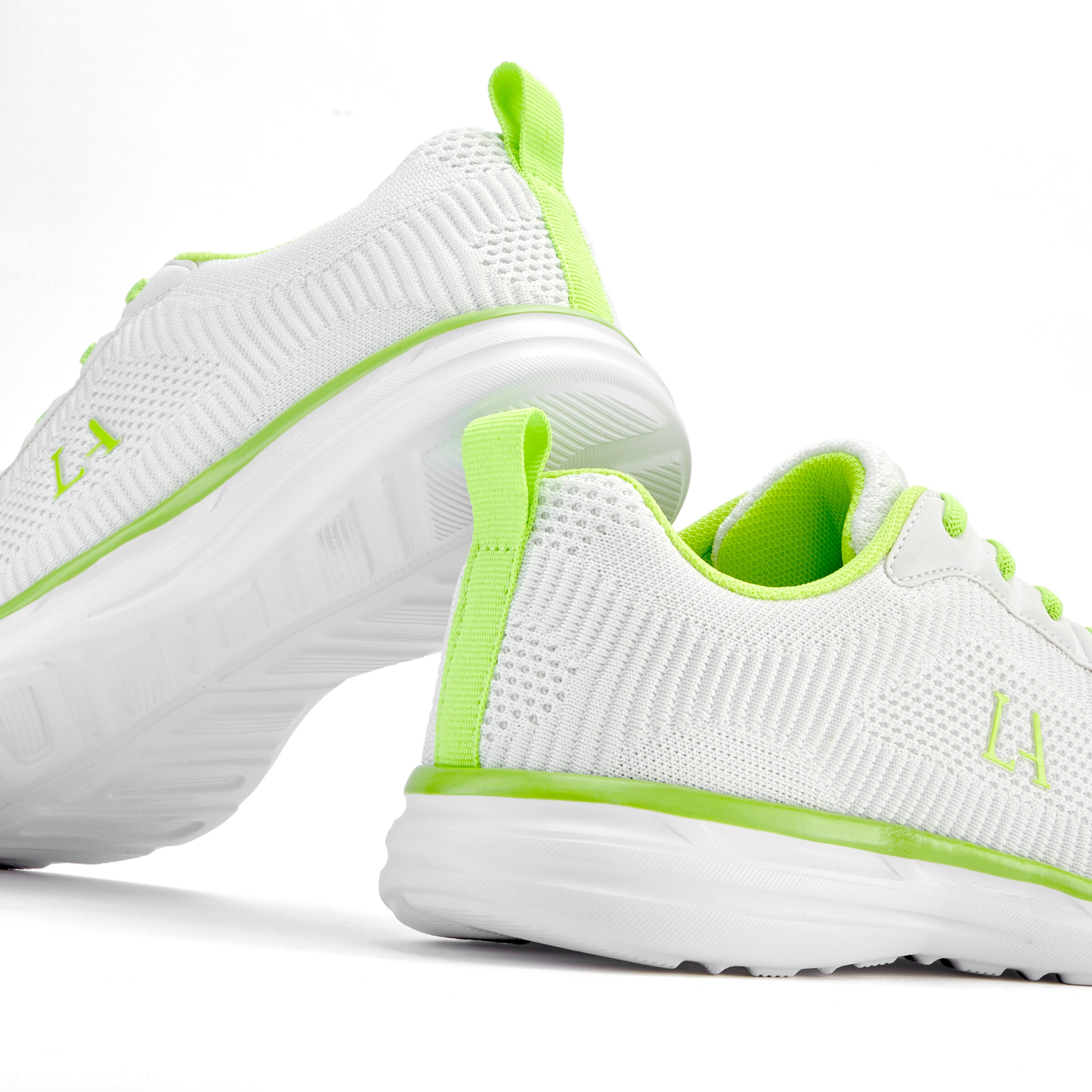 Sneaker bassa di LASCANA in bianco