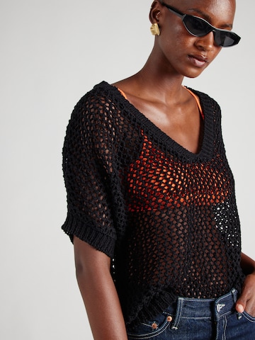 Pull-over 'MARA' b.young en noir