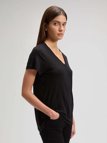 Lee Shirt 'V Neck'‌ in Schwarz