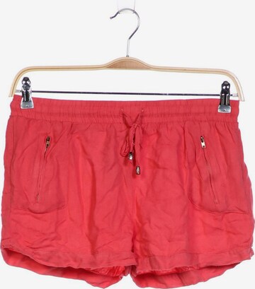 Aprico Shorts in M in Red: front
