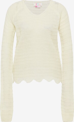 IZIA Sweater in White: front