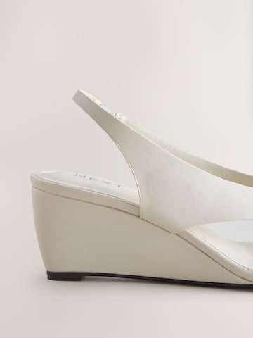 Next Sandály – bílá