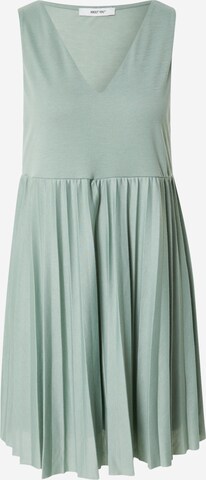 Robe 'Rieke' ABOUT YOU en vert : devant