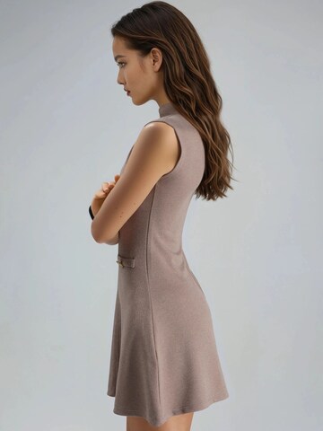 Busem - Vestido em bege