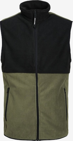 Jack & Jones Plus Vest in Green: front