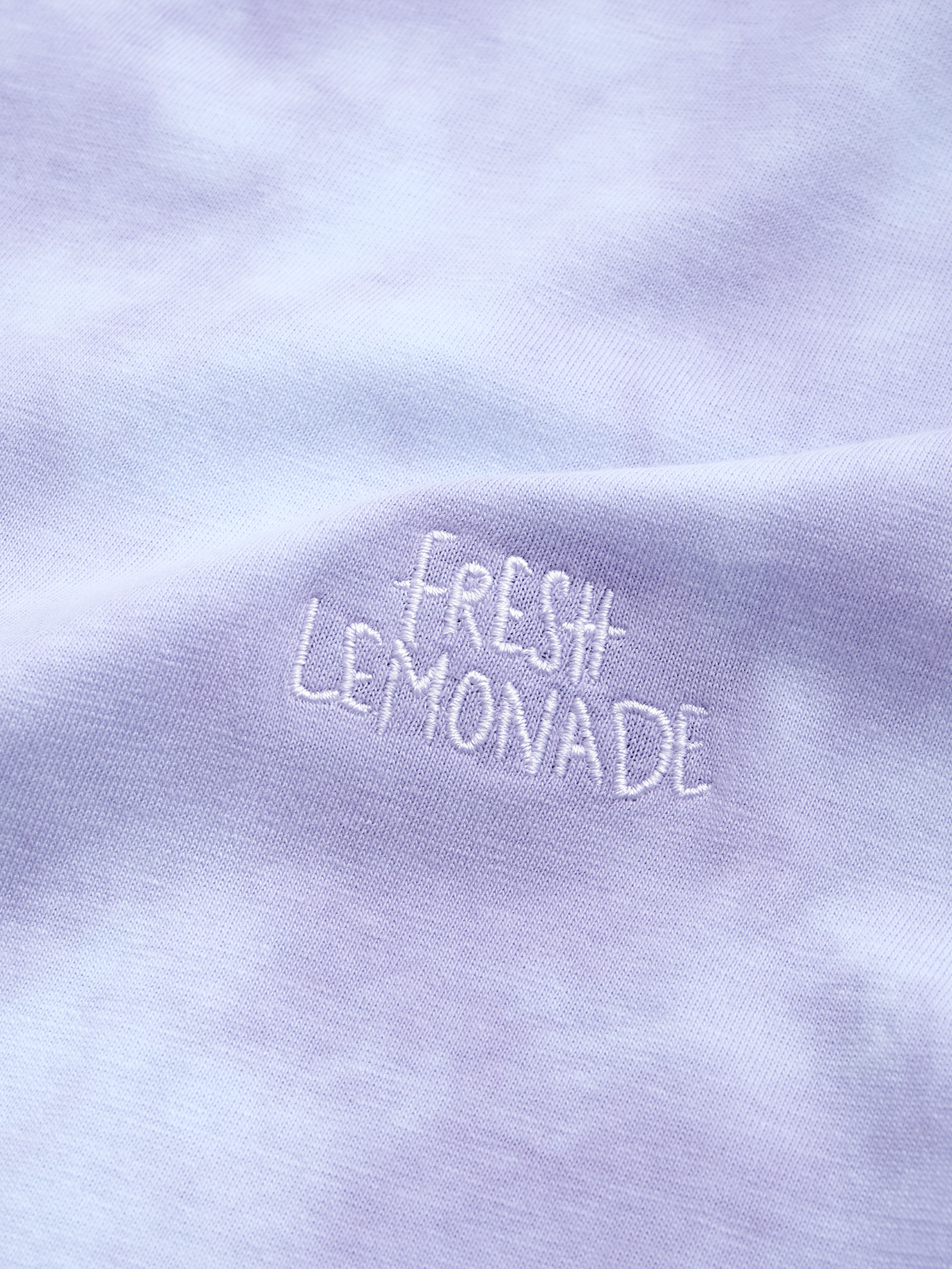 Lobster & Lemonade T-Shirt Icy-Lavender in Lavendel, Weiß 