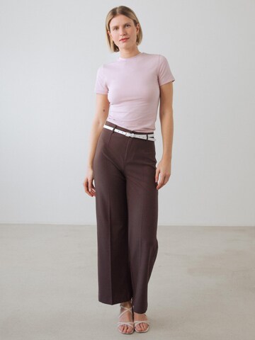 Maglietta di Honest Basics in rosa
