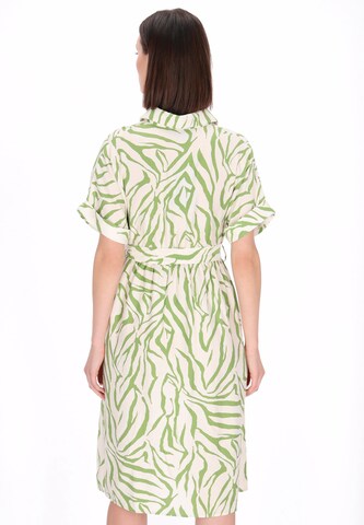 usha BLACK LABEL - Vestido camisero 'Classic' en blanco