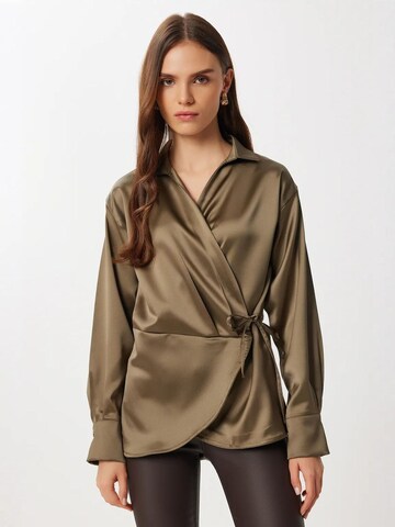 Camicia da donna di Happiness İstanbul in verde: frontale