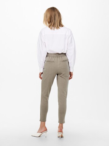 Coupe slim Pantalon ONLY en gris