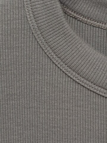 MANGO T-shirt 'BELMONTE' i grå