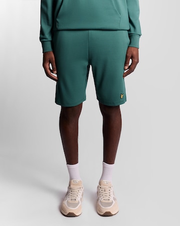 Regular Pantalon Lyle & Scott en vert : devant