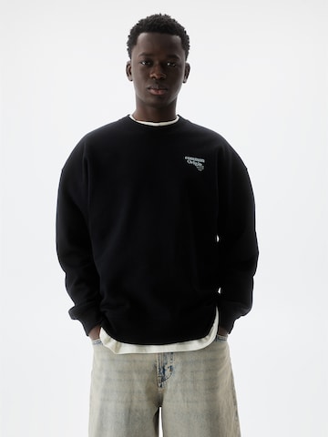 Pull&Bear Sweatshirt in Black: front