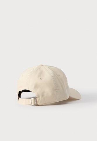 NEW ERA - Boné 'LEAGUE ESSENTIAL 9TWENTY NEYYAN' em bege: atrás