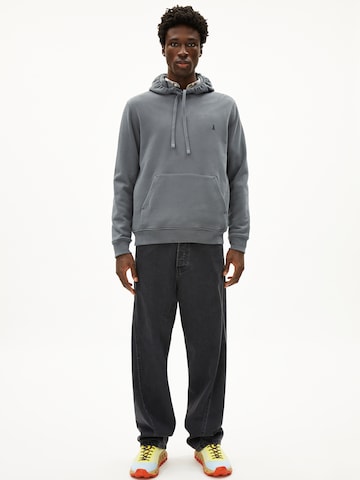 ARMEDANGELS Sweatshirt in Grijs