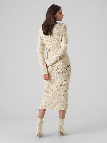 Robes en maille 'NELLA' VERO MODA en beige