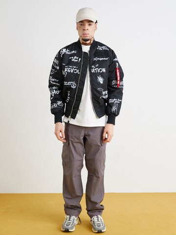 ALPHA INDUSTRIES Jacke 'MA-1 Peace' in Schwarz