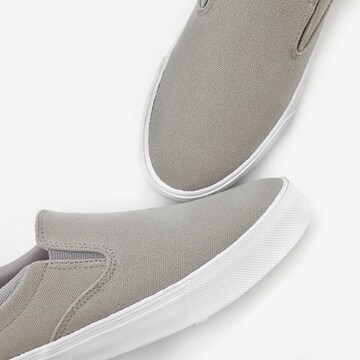Authentic Le Jogger Slip-Ons in Grey