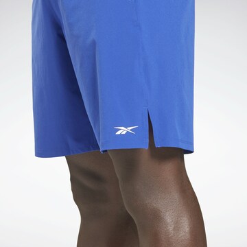 Reebok Regular Sportshorts in Blau