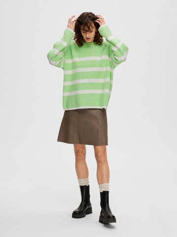 SELECTED FEMME Sweater in Green