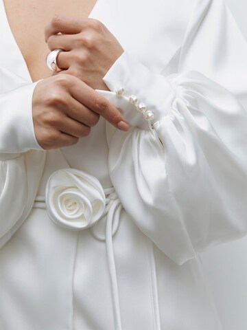 Bluză 'BRIDAL' de la Fleur by Kaviar Gauche pe alb