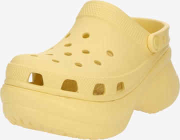 Clogs 'Classic Bae' di Crocs in giallo: frontale