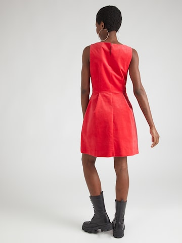 Rochie de cocktail 'Irma' de la Lindex pe roșu
