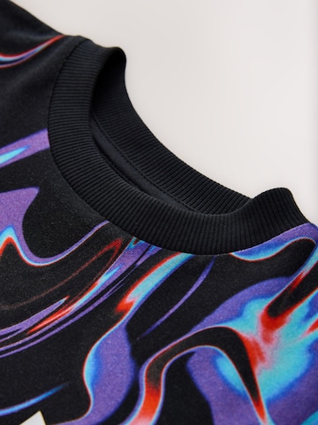 Tricou de la Next pe negru