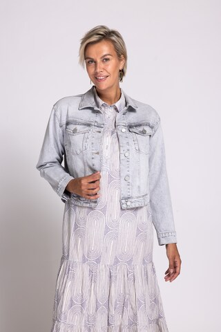 Zhrill Jacke in Blau: Vorderseite