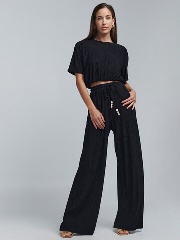 regular Pantaloni 'KAYLIE' di BWLDR in nero