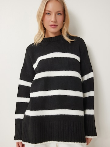 Happiness İstanbul Pullover in Schwarz: Vorderseite