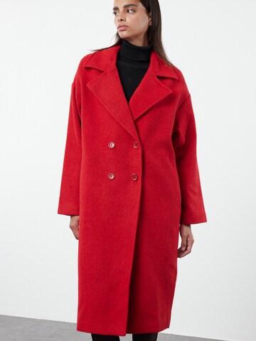 Trendyol Övergångskappa i röd: framsida