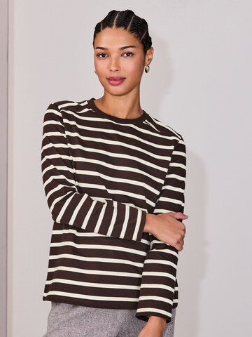 Next Majica | rjava barva: sprednja stran