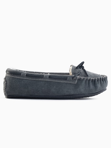 Pantoufle 'Cally' Minnetonka en gris