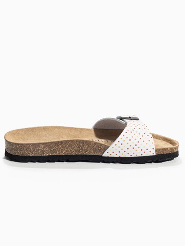 Saboți 'PRAGUE' de la Bayton pe mai multe culori