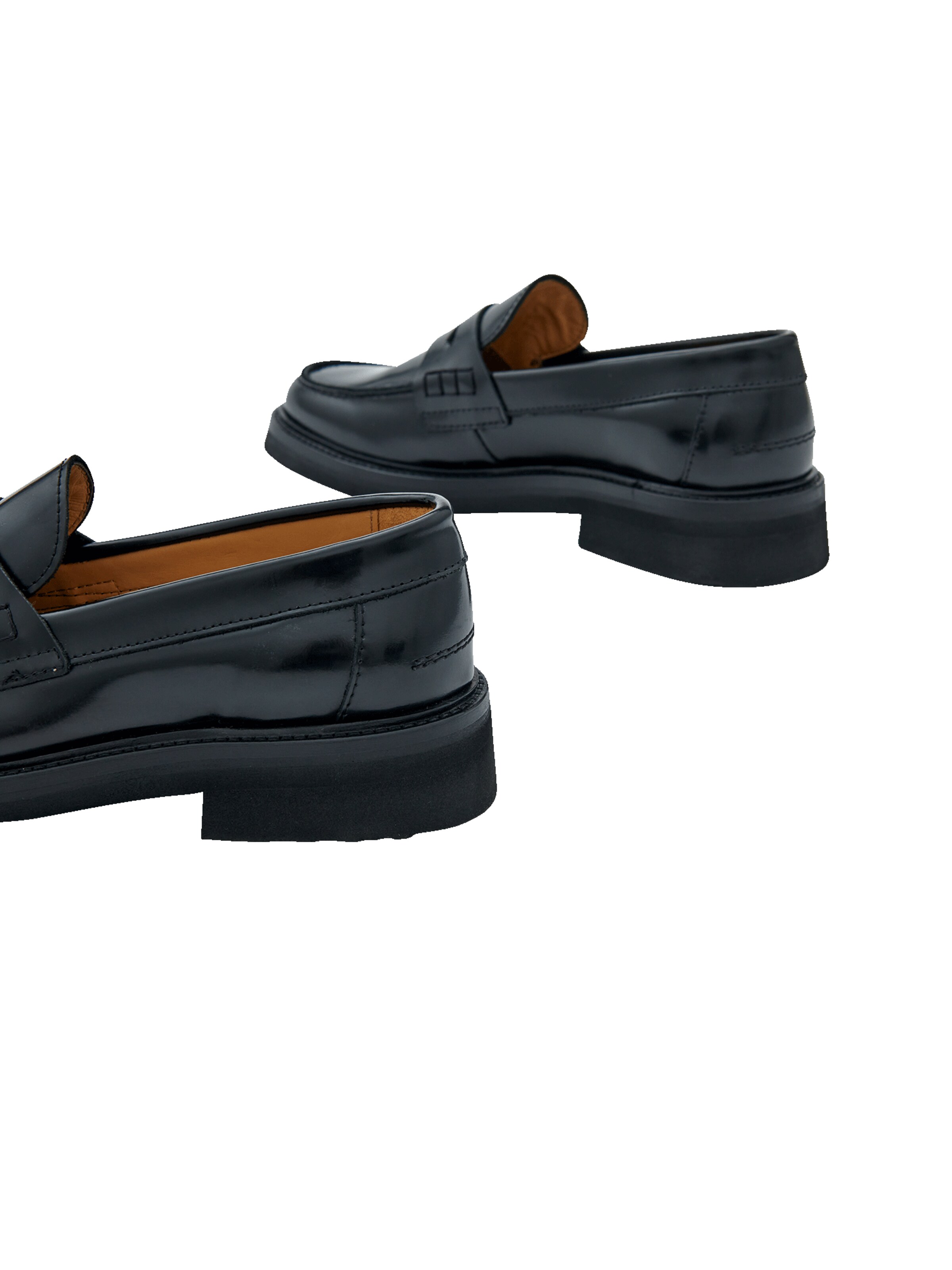 EDITED Loafer 'Klarissa' värissä musta