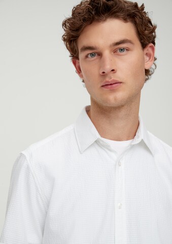 Coupe regular Chemise s.Oliver en blanc