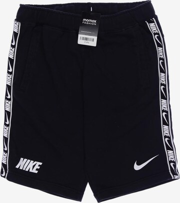 NIKE Shorts 31-32 in Schwarz: predná strana