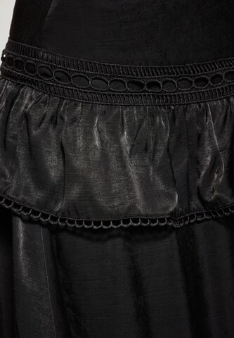 IZIA Skirt in Black