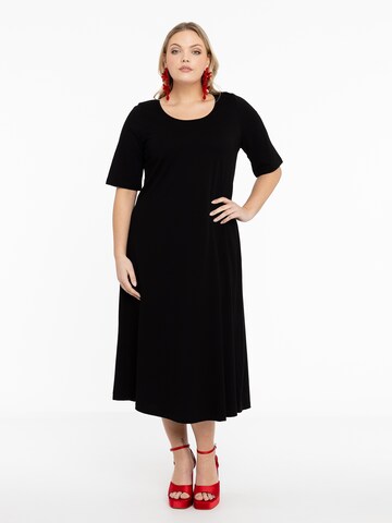 Robe Yoek en noir