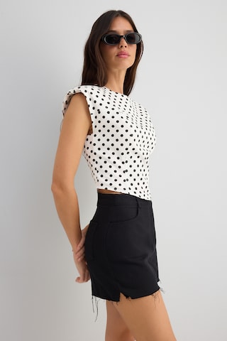 Trendyol - Blusa en blanco