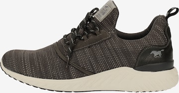 MUSTANG Sneakers laag in Grijs