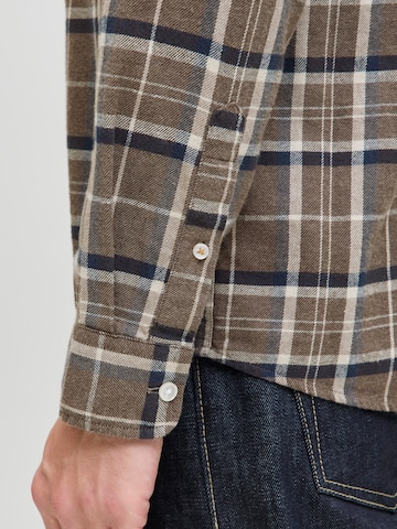 JACK & JONES Средняя посадка Рубашка 'JJECLASSIC' в Коричневый