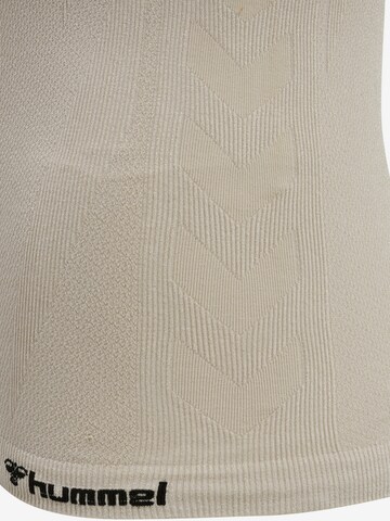 Hummel Sporttop in Beige