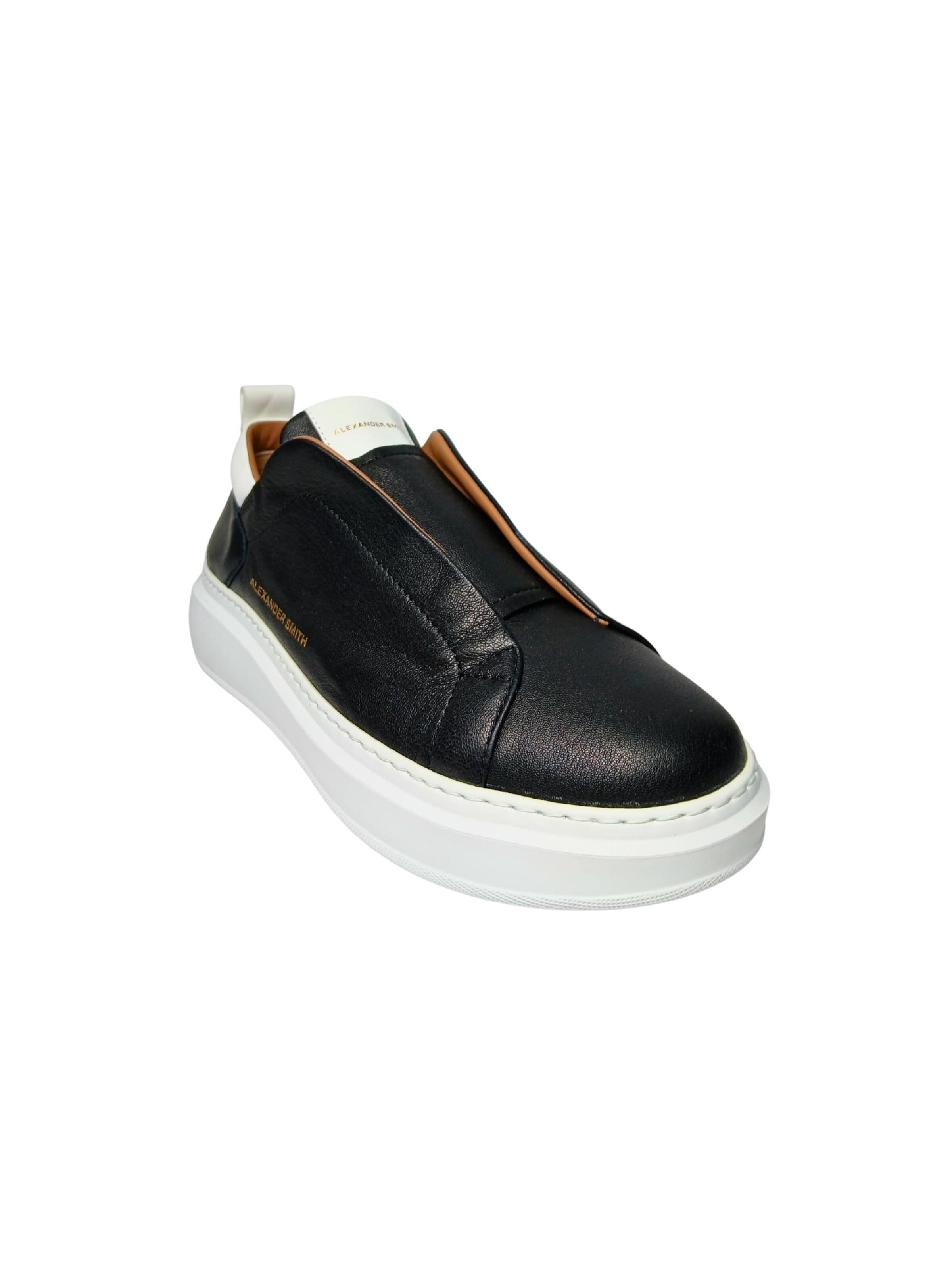 Alexander Smith Slip-on in Black: front