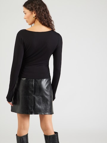 Tricou 'Ida' de la ABOUT YOU pe negru