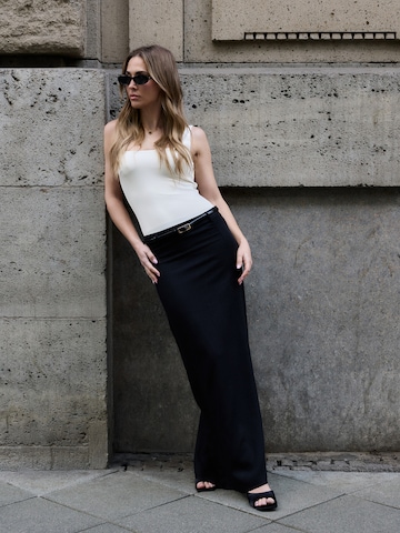 Jupe The Base Theory en noir