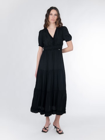 Influencer Kleid in Schwarz: Vorderseite