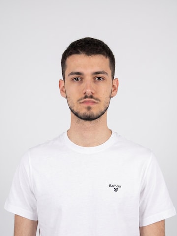 T-Shirt 'ESSENTIAL SPORTS TEE' Barbour en blanc : devant